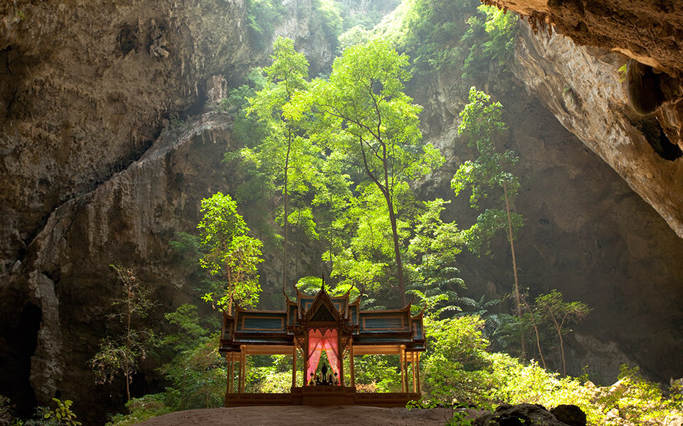 Pranburi Services Cave